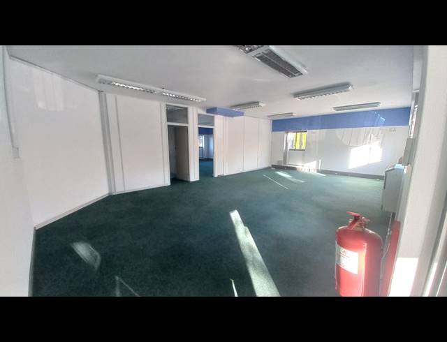 123M² OFFICE TO LET IN CLAREMONT
